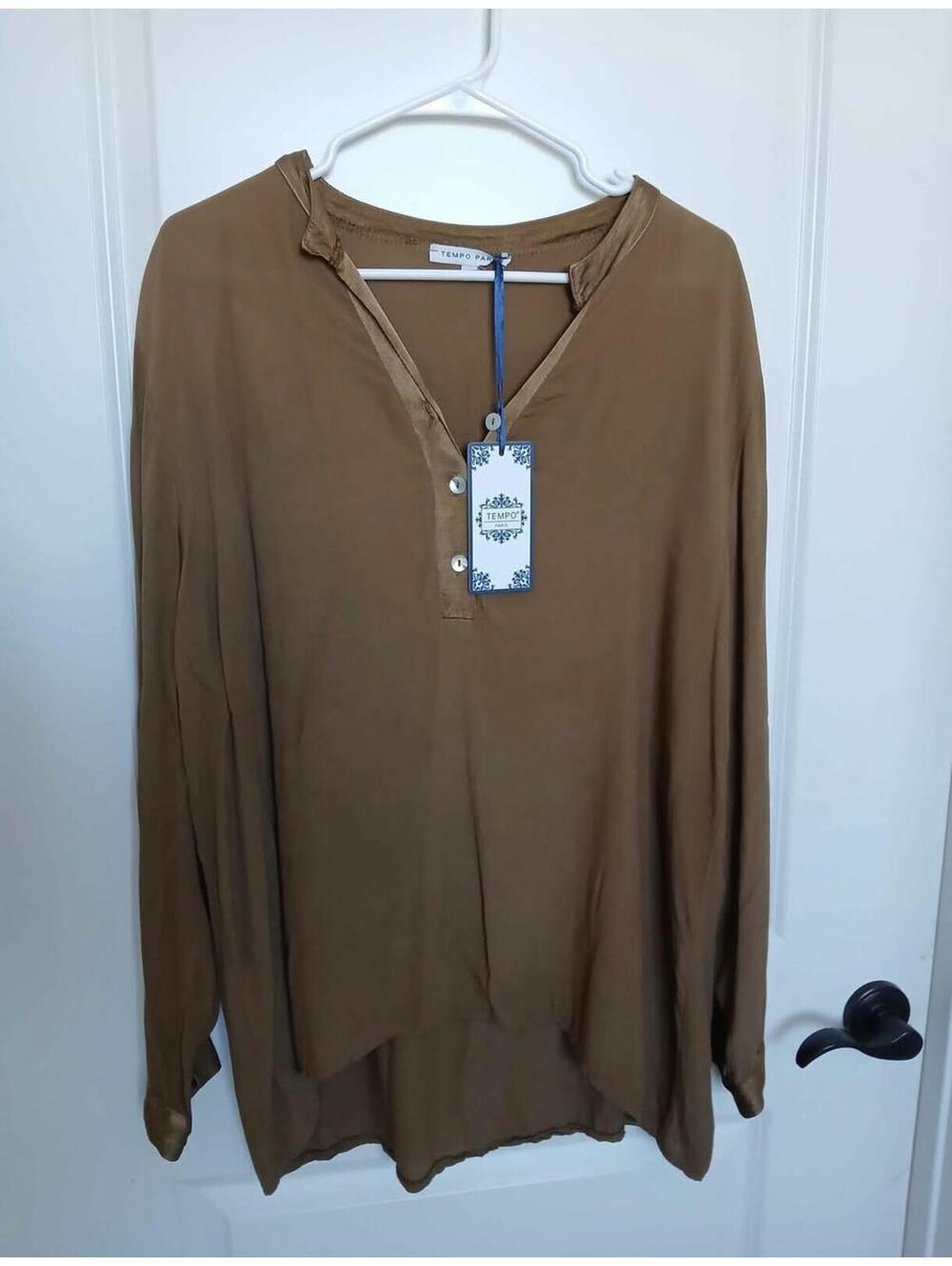 New Boutique Olive Color Top Women’s XL